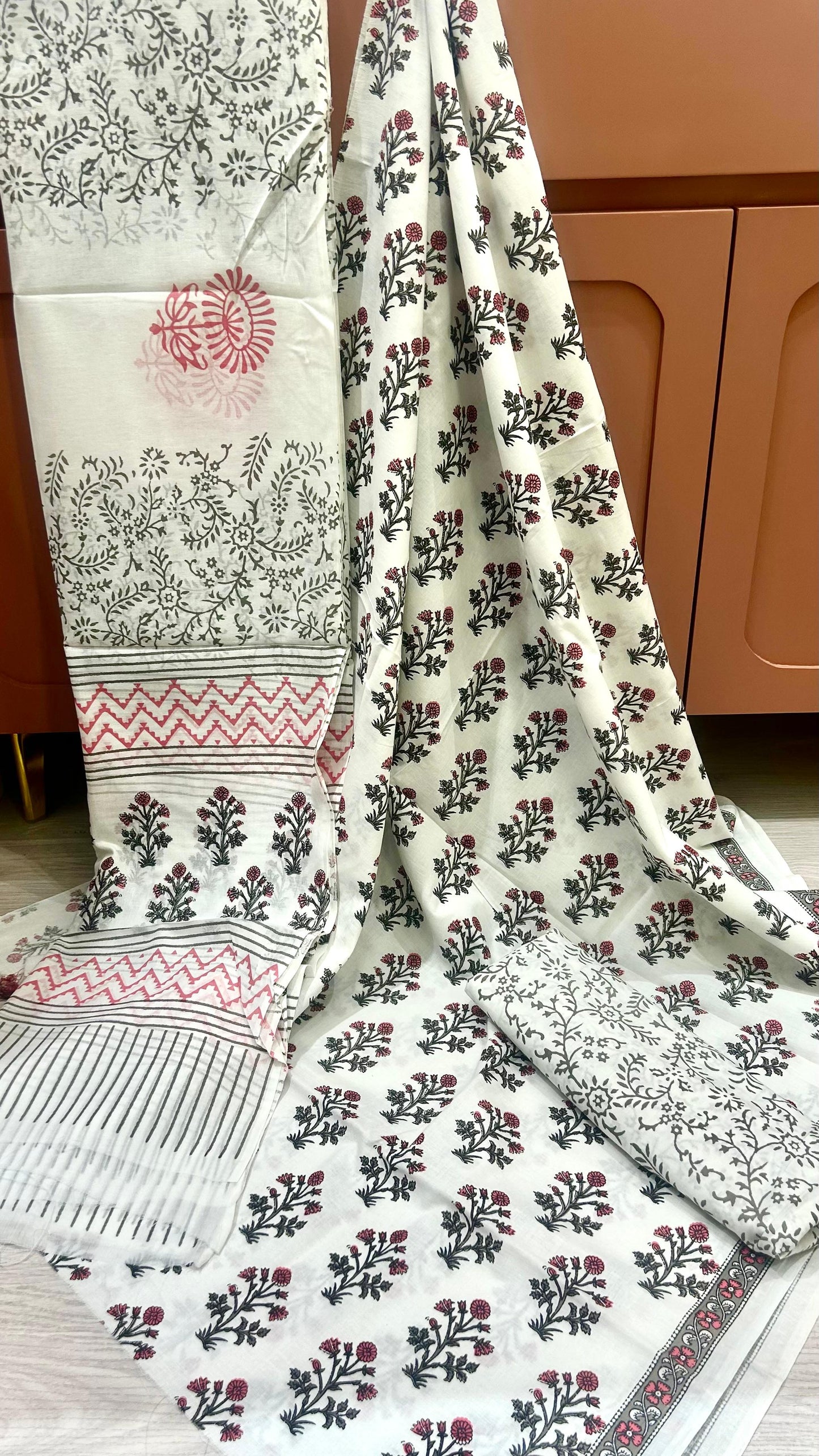 WHITE COTTON SUIT MATERIAL