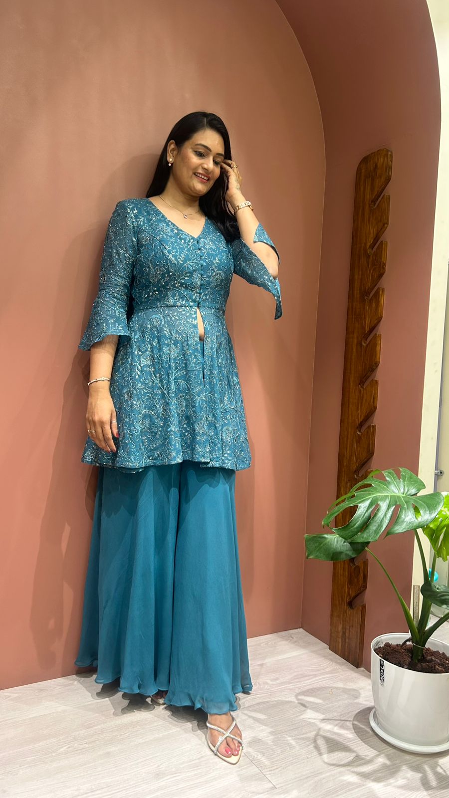 pemplum style short kurti plazo set