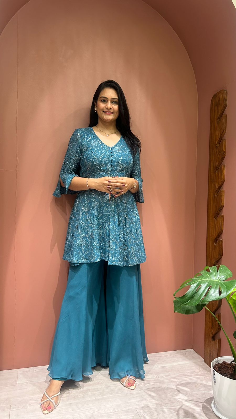 pemplum style short kurti plazo set